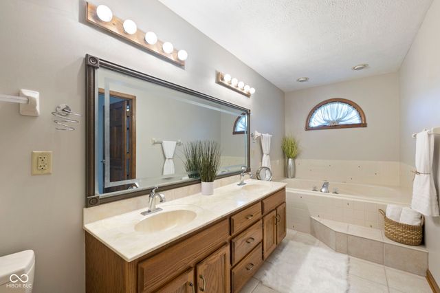 7424 Liscannor Lane, Indianapolis, IN 46217