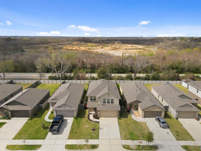 8631 Bar Harbor Drive, Baytown, TX 77521