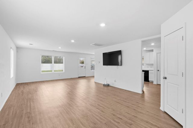 8631 Bar Harbor Drive, Baytown, TX 77521