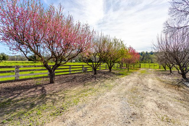 11847 Oak Run Road, Oak Run, CA 96069