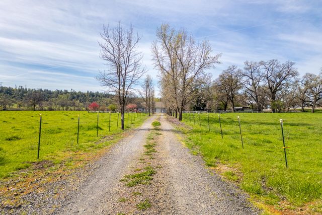 11847 Oak Run Road, Oak Run, CA 96069