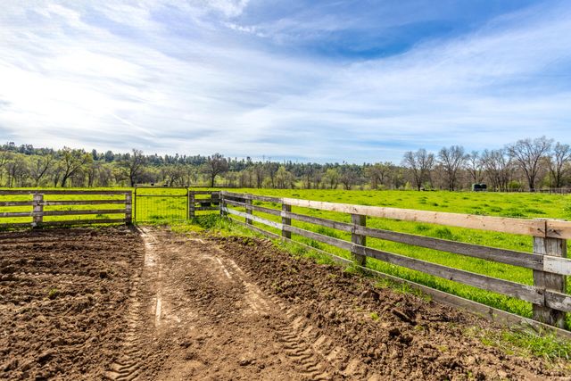 11847 Oak Run Road, Oak Run, CA 96069