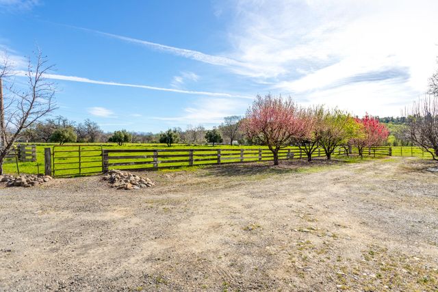 11847 Oak Run Road, Oak Run, CA 96069