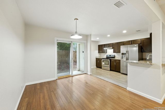 100 Lorenz Rd Apt 1502, San Antonio, TX 78209