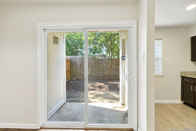 100 Lorenz Rd Apt 1502, San Antonio, TX 78209