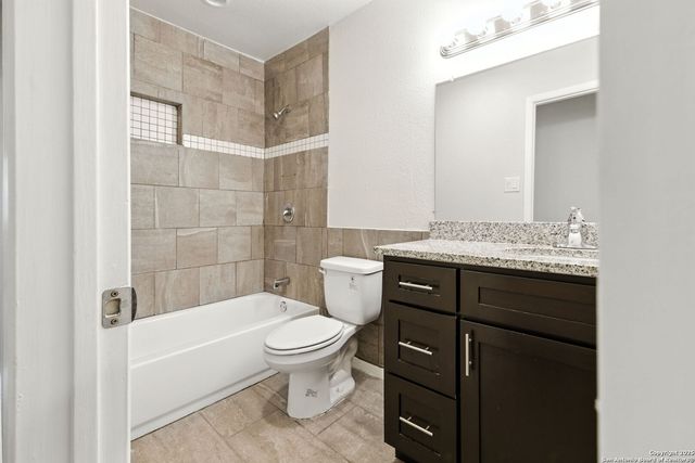 100 Lorenz Rd Apt 1502, San Antonio, TX 78209