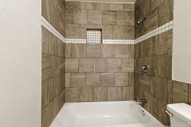 100 Lorenz Rd Apt 1502, San Antonio, TX 78209