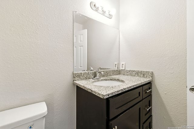 100 Lorenz Rd Apt 1502, San Antonio, TX 78209