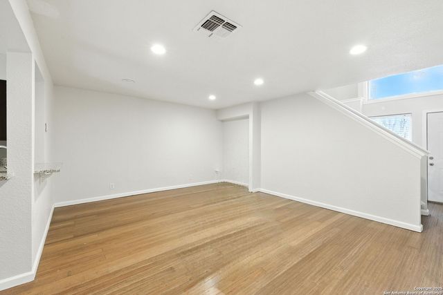 100 Lorenz Rd Apt 1502, San Antonio, TX 78209