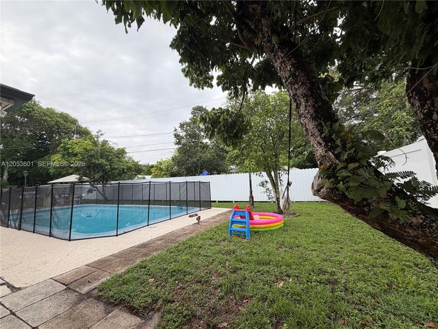 4700 NW 1st Court, Plantation, FL 33317