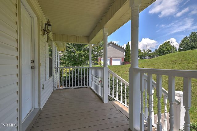 26 Heros Way, Jonesborough, TN 37659