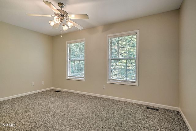 26 Heros Way, Jonesborough, TN 37659
