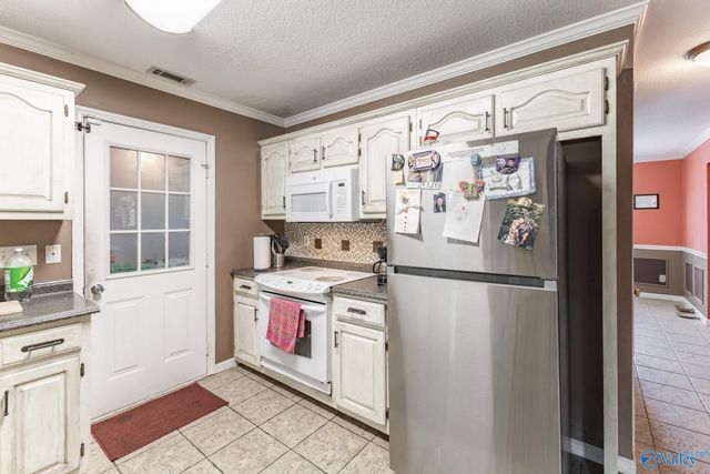 1412 Lake Crest Drive, Decatur, AL 35603