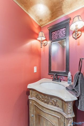 1412 Lake Crest Drive, Decatur, AL 35603