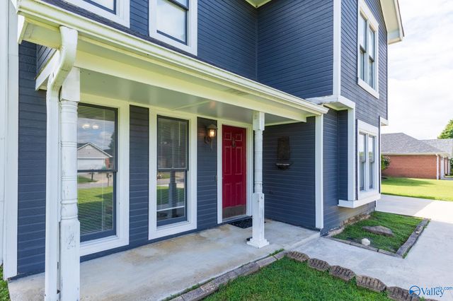 1412 Lake Crest Drive, Decatur, AL 35603