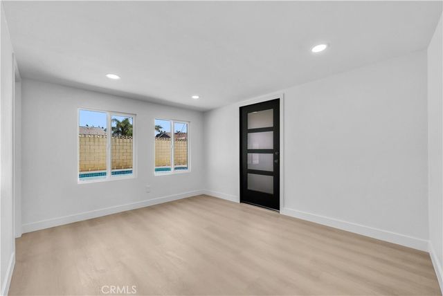 9900 Niagara, Fontana, CA 92335