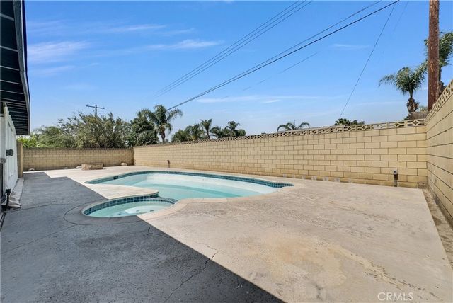 9900 Niagara, Fontana, CA 92335