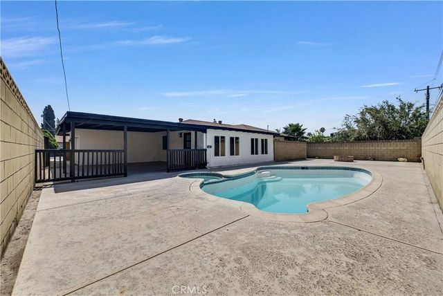 9900 Niagara, Fontana, CA 92335