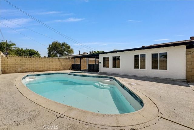 9900 Niagara, Fontana, CA 92335