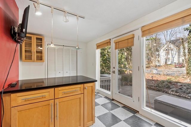 111 Brigham St 11B, Hudson, MA 01749