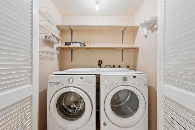 111 Brigham St 11B, Hudson, MA 01749