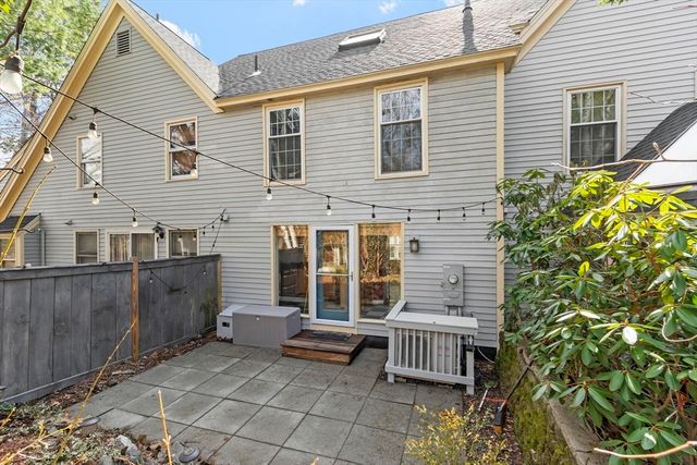 111 Brigham St 11B, Hudson, MA 01749