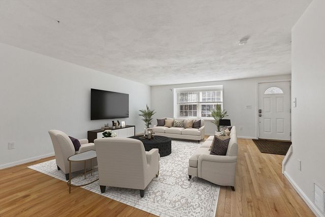 111 Brigham St 11B, Hudson, MA 01749