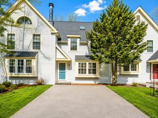 111 Brigham St 11B, Hudson, MA 01749