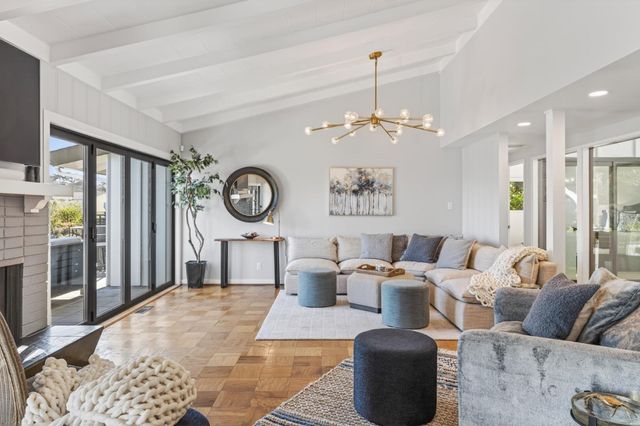 859 Balboa Avenue, Pacific Grove, CA 93950