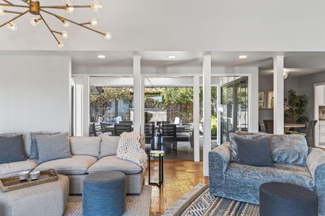 859 Balboa Avenue, Pacific Grove, CA 93950