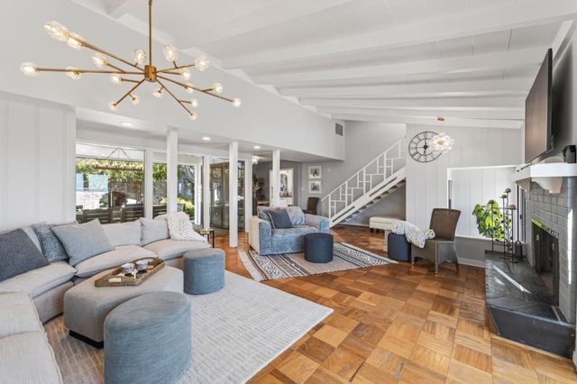 859 Balboa Avenue, Pacific Grove, CA 93950