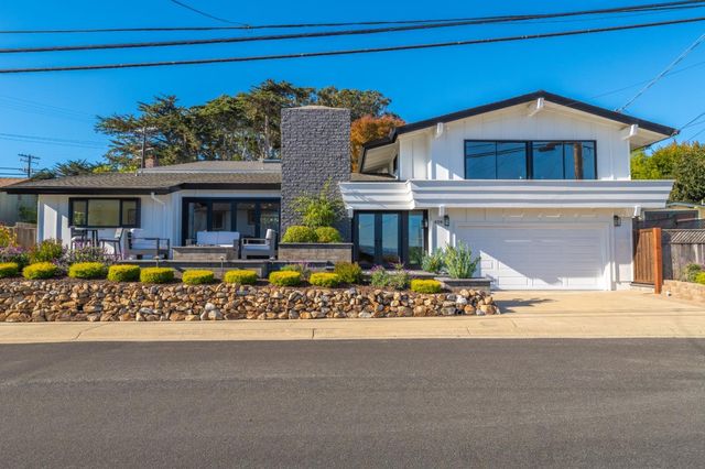 859 Balboa Avenue, Pacific Grove, CA 93950