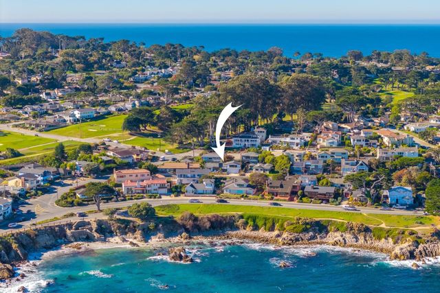 859 Balboa Avenue, Pacific Grove, CA 93950