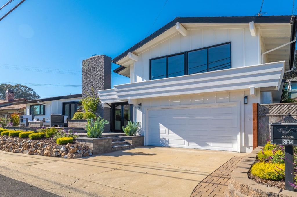 859 Balboa Avenue, Pacific Grove, CA 93950