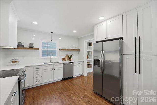 1061 Eaglewood Avenue, Charlotte, NC 28212