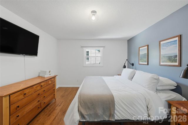 1061 Eaglewood Avenue, Charlotte, NC 28212