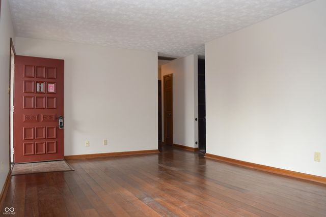 5808 E County Road 150 N, Avon, IN 46123