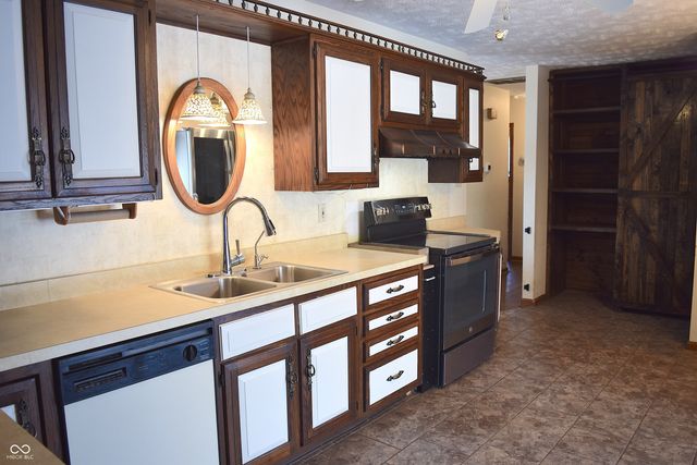 5808 E County Road 150 N, Avon, IN 46123