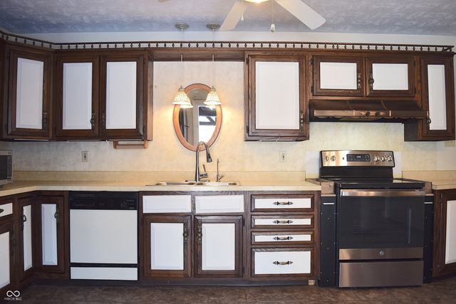 5808 E County Road 150 N, Avon, IN 46123