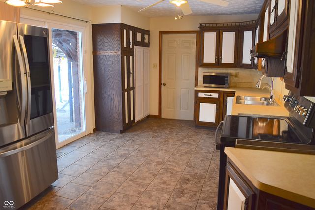 5808 E County Road 150 N, Avon, IN 46123