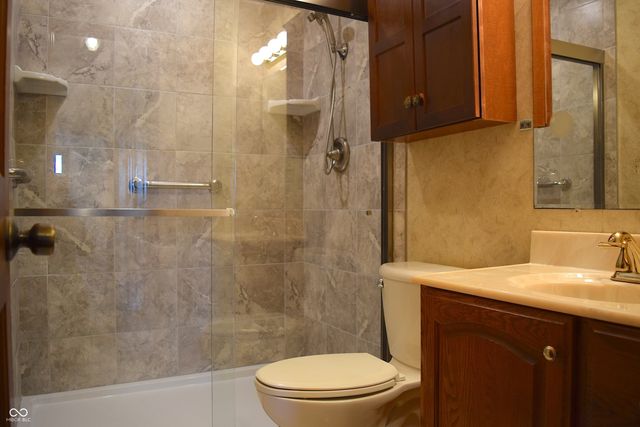 5808 E County Road 150 N, Avon, IN 46123