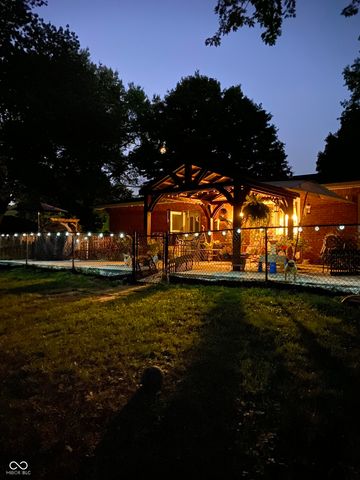 5808 E County Road 150 N, Avon, IN 46123