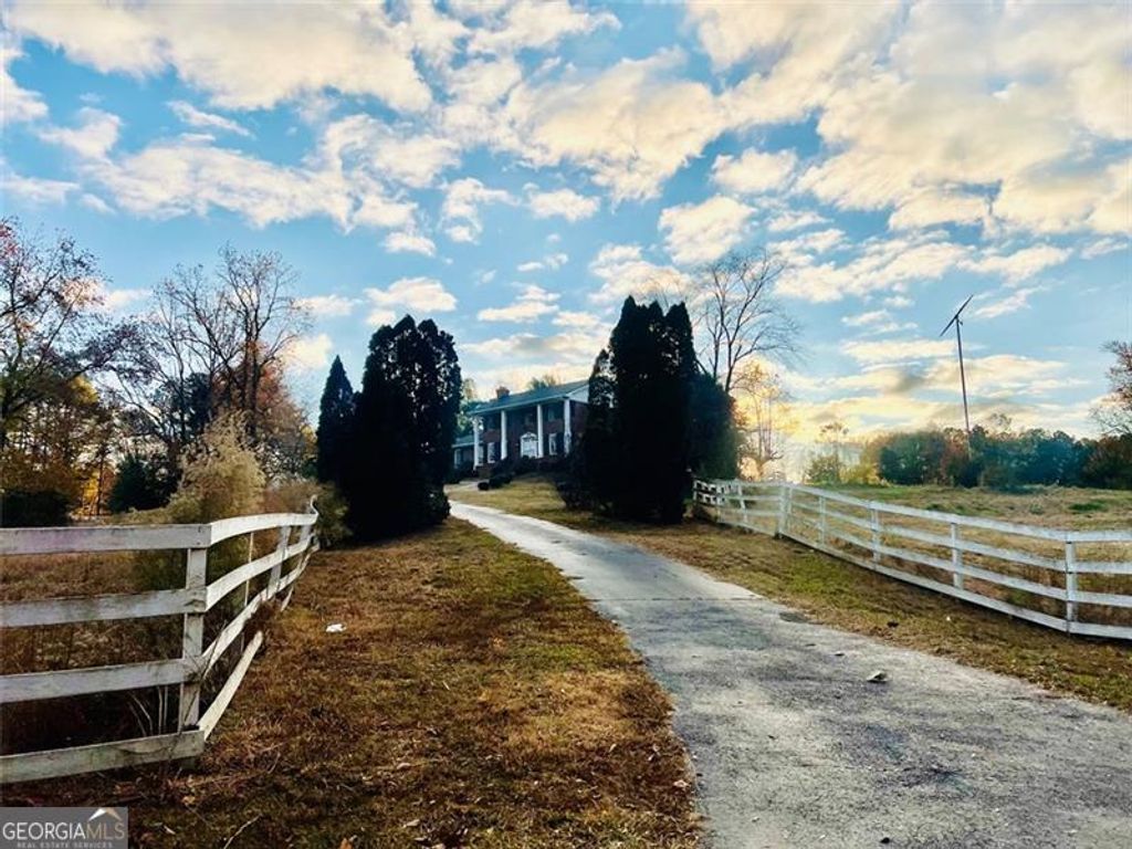 740 PATRICK MILL Road, Winder, GA 30680