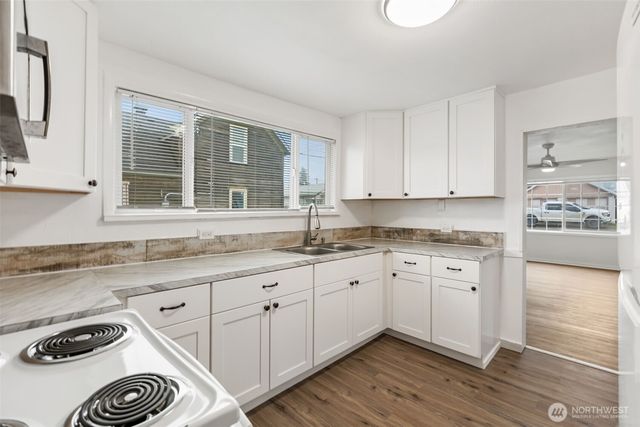 107 N 2nd, Pe Ell, WA 98572