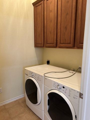 28 Emerald Pond Drive, Frisco, TX 75034