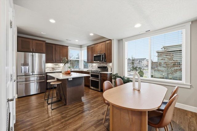 2302 W Summit Pkwy, Spokane, WA 99201