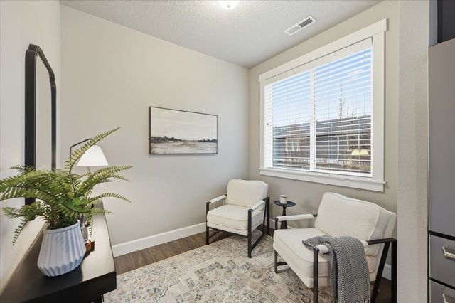 2302 W Summit Pkwy, Spokane, WA 99201