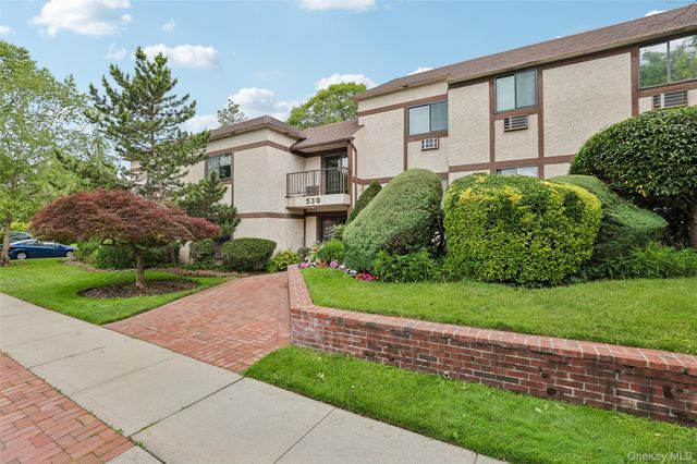530 Hudson Avenue, Cedarhurst, NY 11516