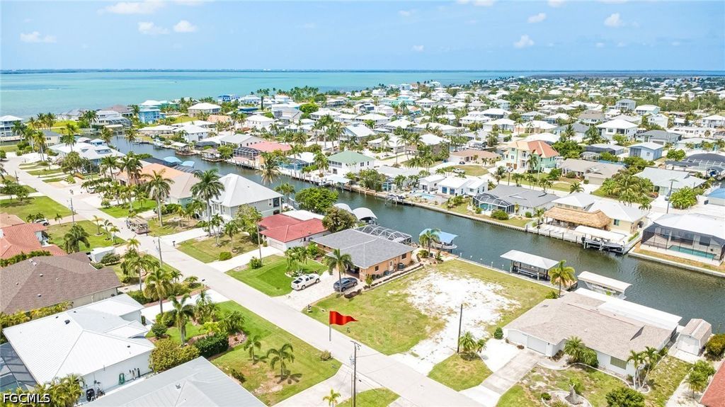 2469 Cherimoya LN, Other, FL 33956