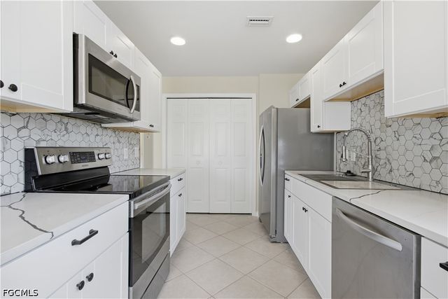 3010 Meandering WAY 101, Fort Myers, FL 33905